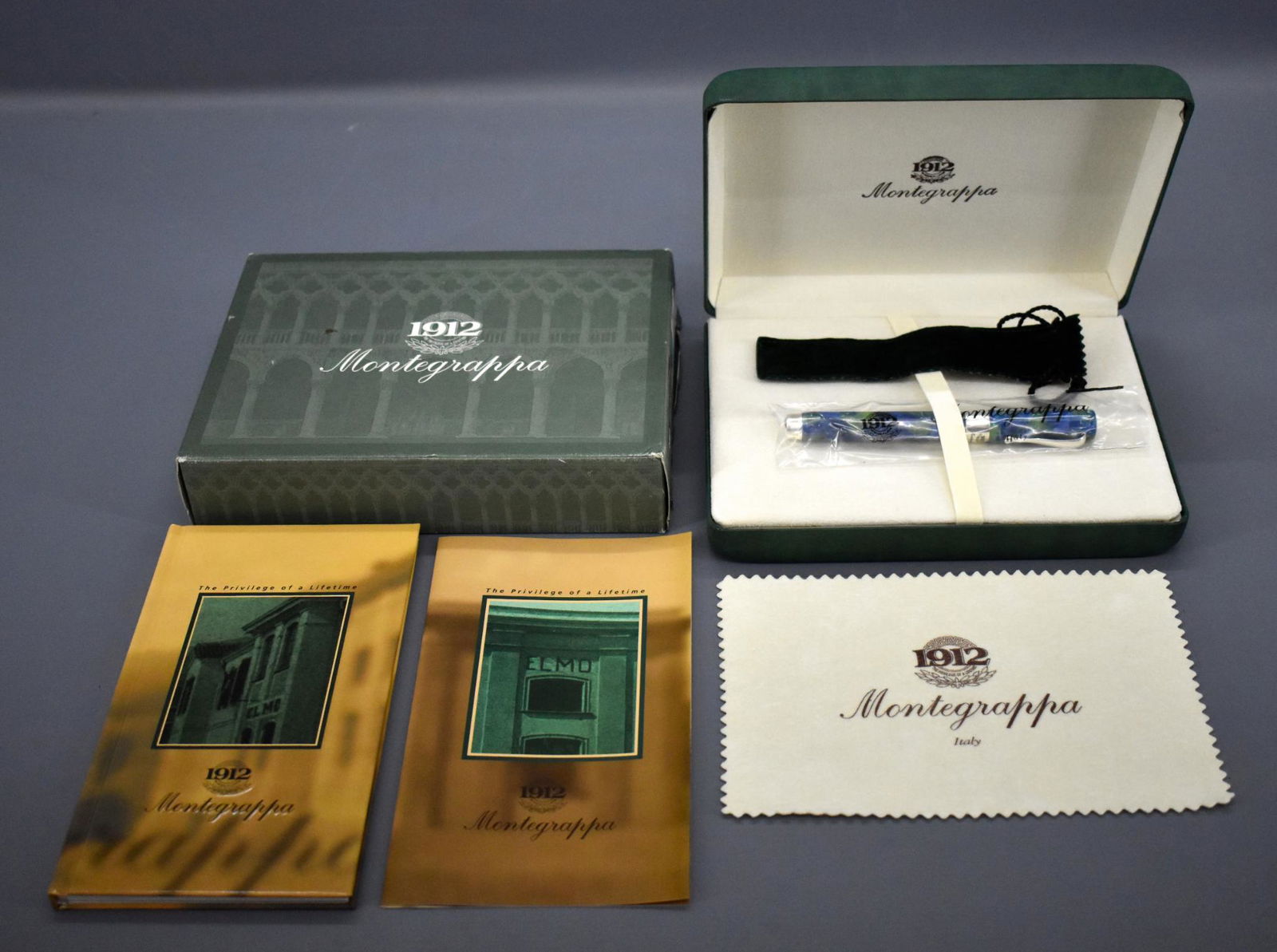 Montegrappa Harmony Blue Green luxury fountain pen in: Montegrappa Harmony Blue Green luxury fountain pen in original box. Pen has been used but is in excellent to near mint condition with a near mint original box, original paperwork and a very good outer