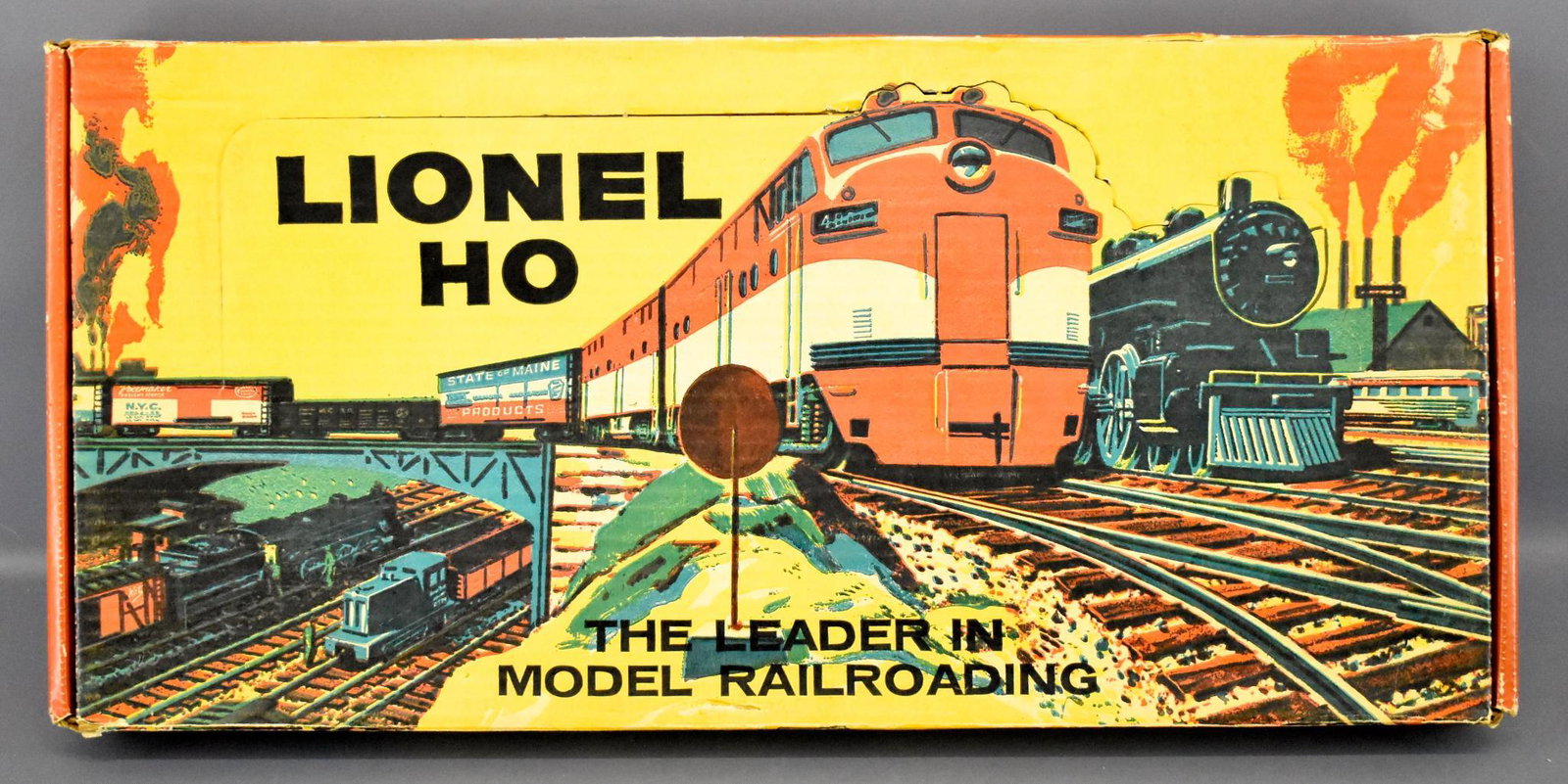 Lionel postwar HO 5705 diesel switcher freight set in: Lionel postwar HO 5705 diesel switcher freight set in original box to include 0570 Navy yard diesel switcher, 0801-1 Seaboard flat car with boat, 0800-1 Nickel Plate Road flat car with airplane, 0864-