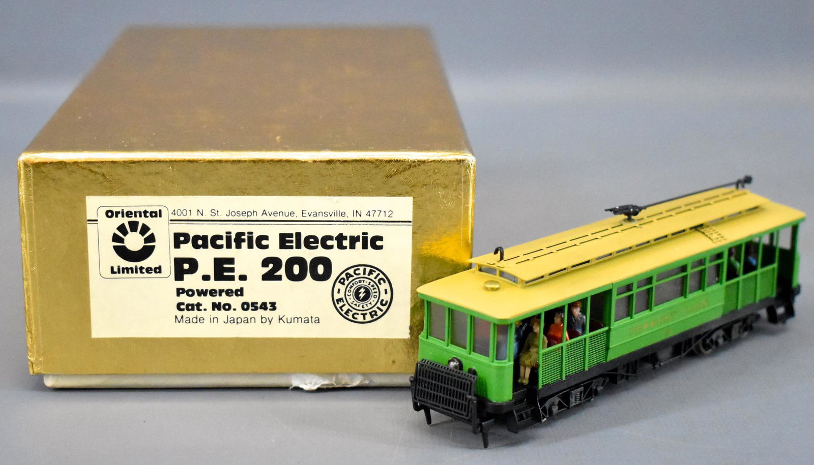 Oriental HO scale brass Pacific Electric 200 cable car: Oriental HO scale brass Pacific Electric 200 cable car powered in original box, C7 painted car, has a couple of small chips to paint on accessories, comes in an excellent original box.