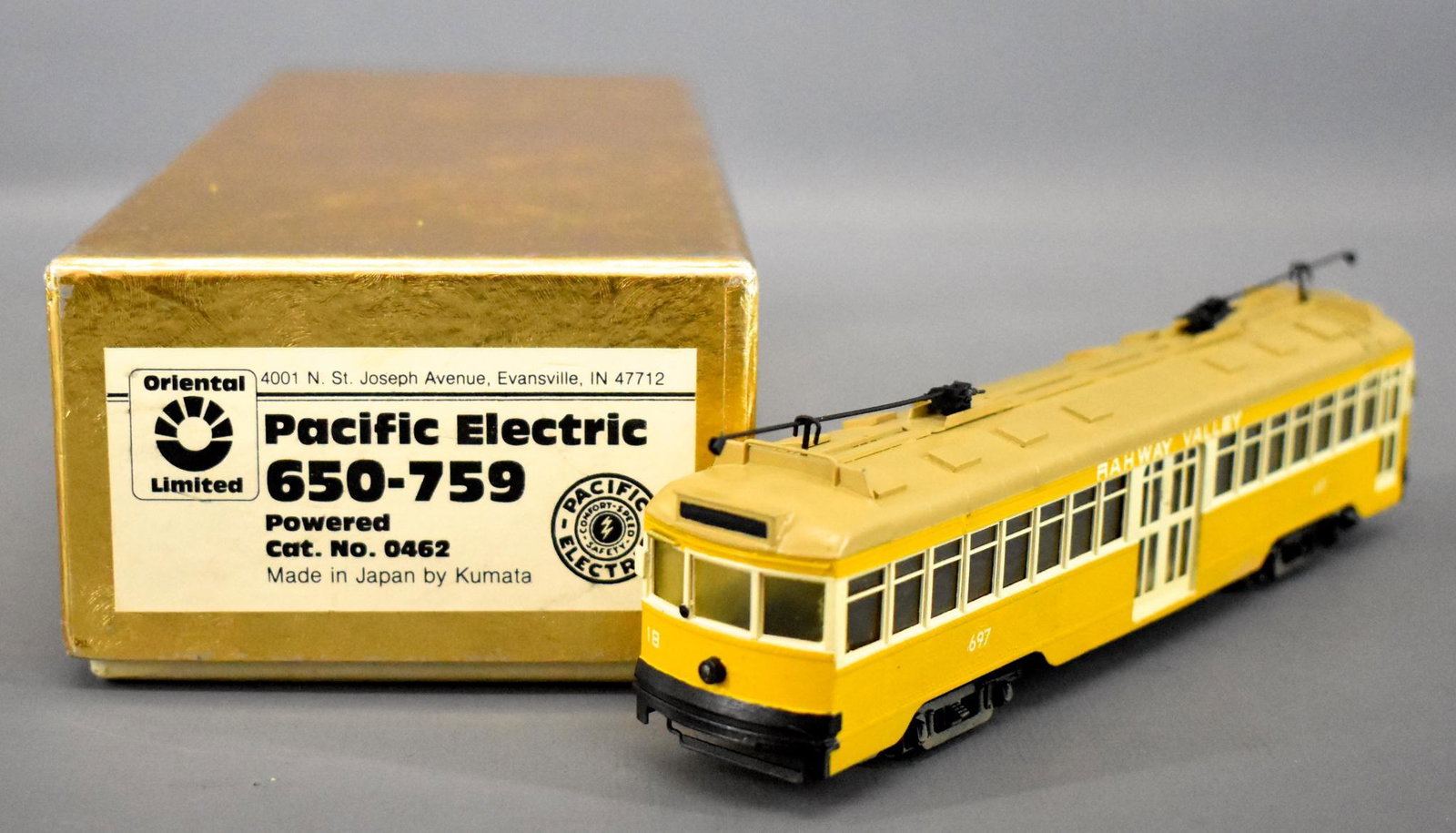 Oriental HO scale brass Pacific Electric 650-759 cable: Oriental HO scale brass Pacific Electric 650-759 cable car powered in original box, car is painted and C7 with light high edge wear in spots, comes in an excellent original box that is missing its ori