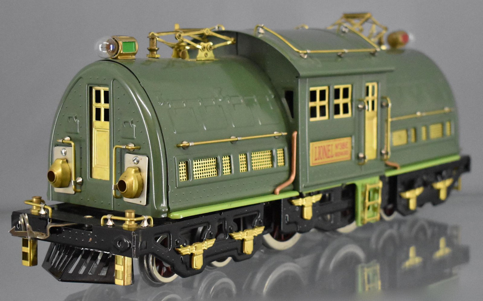 Reproduction Lionel prewar standard gauge 381E: Reproduction Lionel prewar standard gauge 381E electric locomotive, C8-9 but no box. Likely made by Lionel Classics, this one is missing the flags from each end.