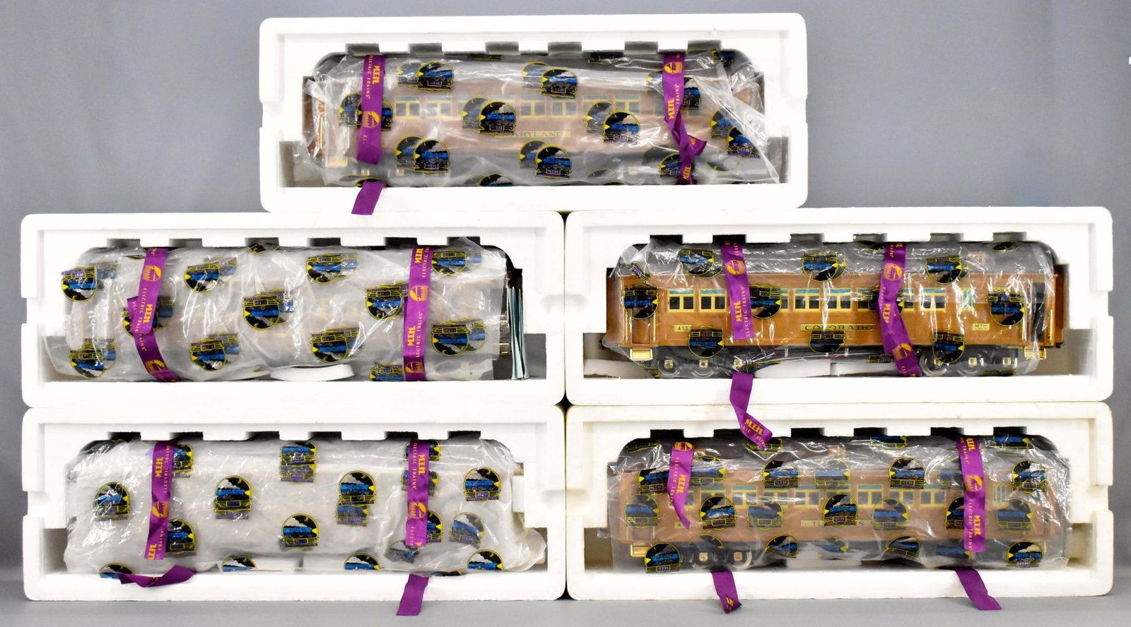MTH Tinplate traditions Lionel brown state set in: MTH Tinplate traditions Lionel brown state set in original boxes to include 412 California, 413 Colorado, 414, Illinois, 415 Maryland Pullman cars and 416 New York observation cars, all are unrun and 