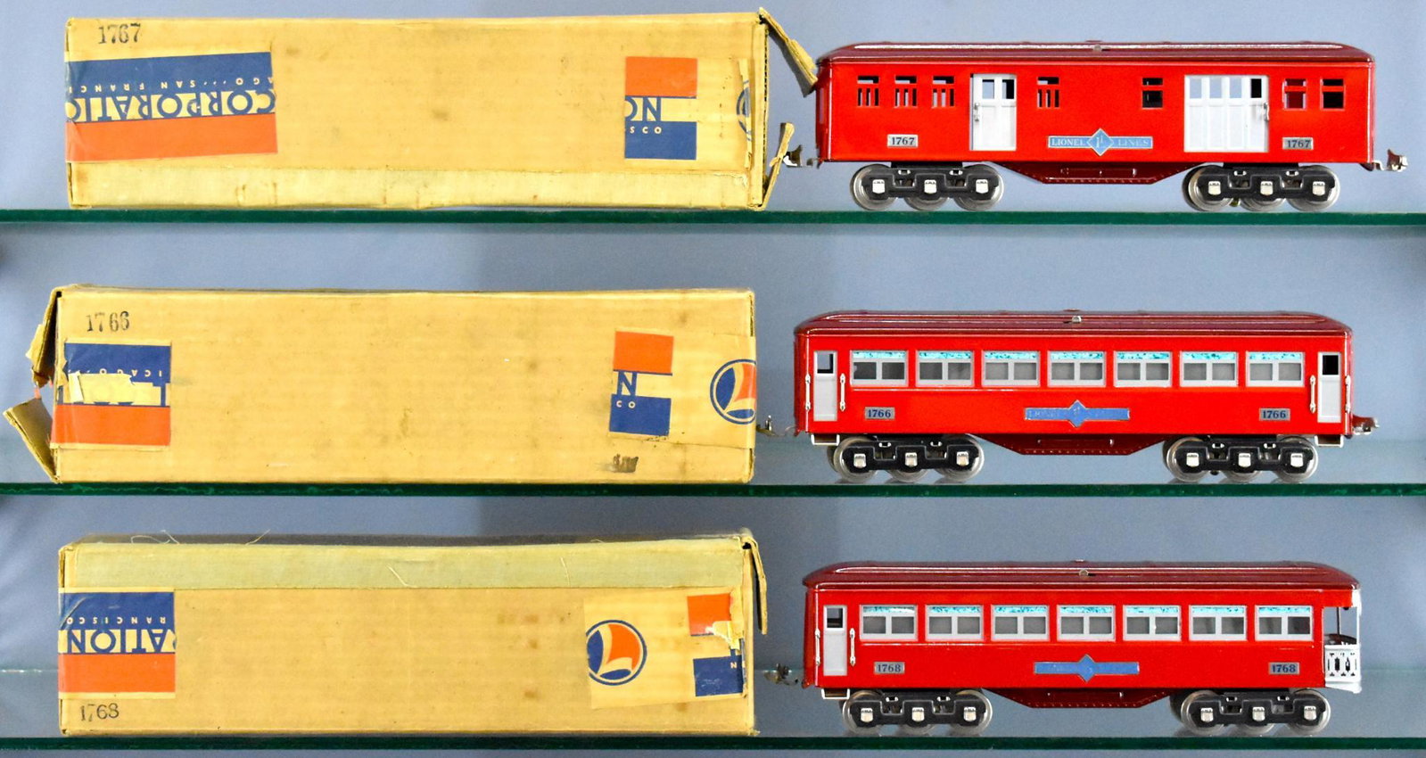 Gorgeous Lionel prewar standard gauge Washington: Gorgeous Lionel prewar standard gauge Washington Special cars in nice original boxes. Includes 1766 Pullman, 1767 baggage and 1768 observation cars, C8 with very nice original boxes that each has one 