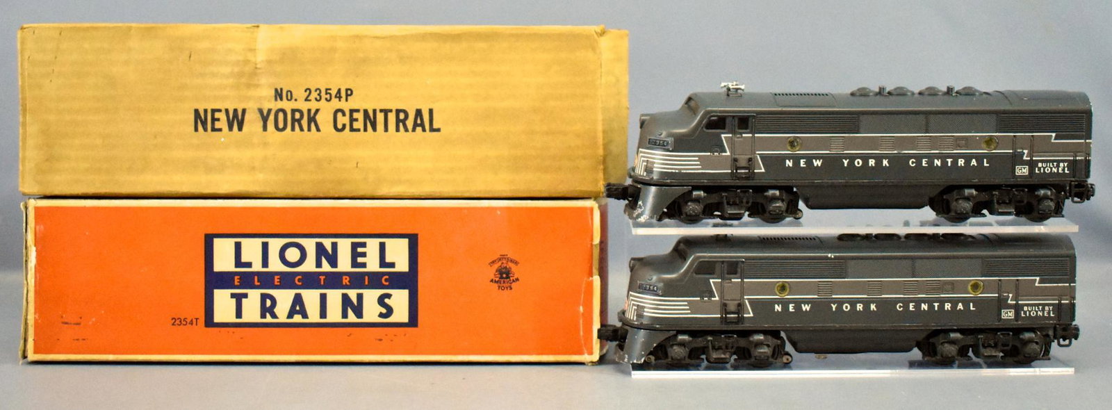 Lionel postwar O 2354 New York Central F3 AA set in: Lionel postwar O 2354 New York Central F3 AA set in original boxes, C6 with some inner battery damage that was on the metal parts only that has been cleaned up. Comes with good original boxes with ori