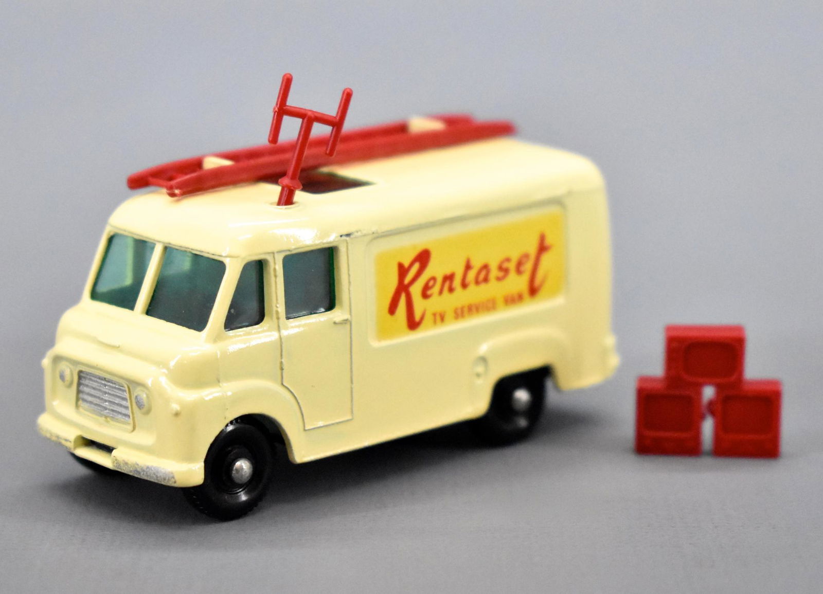 Matchbox regular wheels 62 Rentaset TV service van die: Matchbox 62 Rentaset TV service van die cast, complete with 3 small televisions, antenna and ladder but has a small amount of the decal missing, gorgeous otherwise.