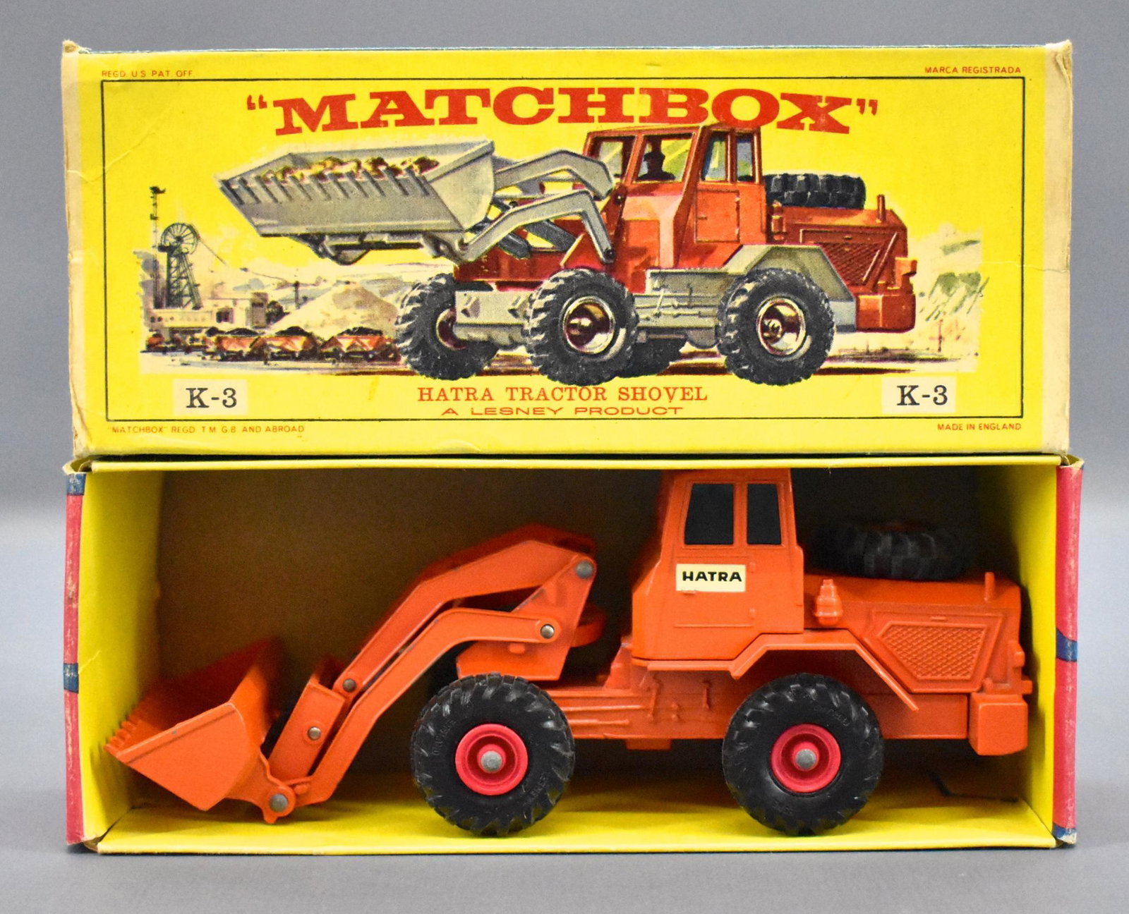 Vintage Matchbox King Size K-3 Hatra tractor shovel die: Vintage Matchbox King Size K-3 Hatra tractor shovel die cast in original box, near mint with a very good original box.