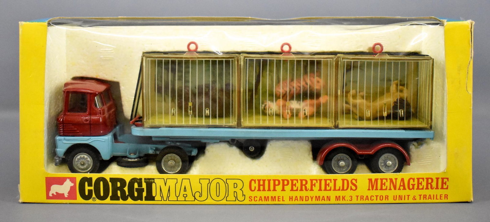 Corgi Chipperfields Circus 1139 Scammel handyman Mk. 3: Corgi Chipperfields Circus 1139 Scammel handyman Mk. 3 tractor trailer in original box. The die cast toy is in near mint condition in a very good to excellent original box.