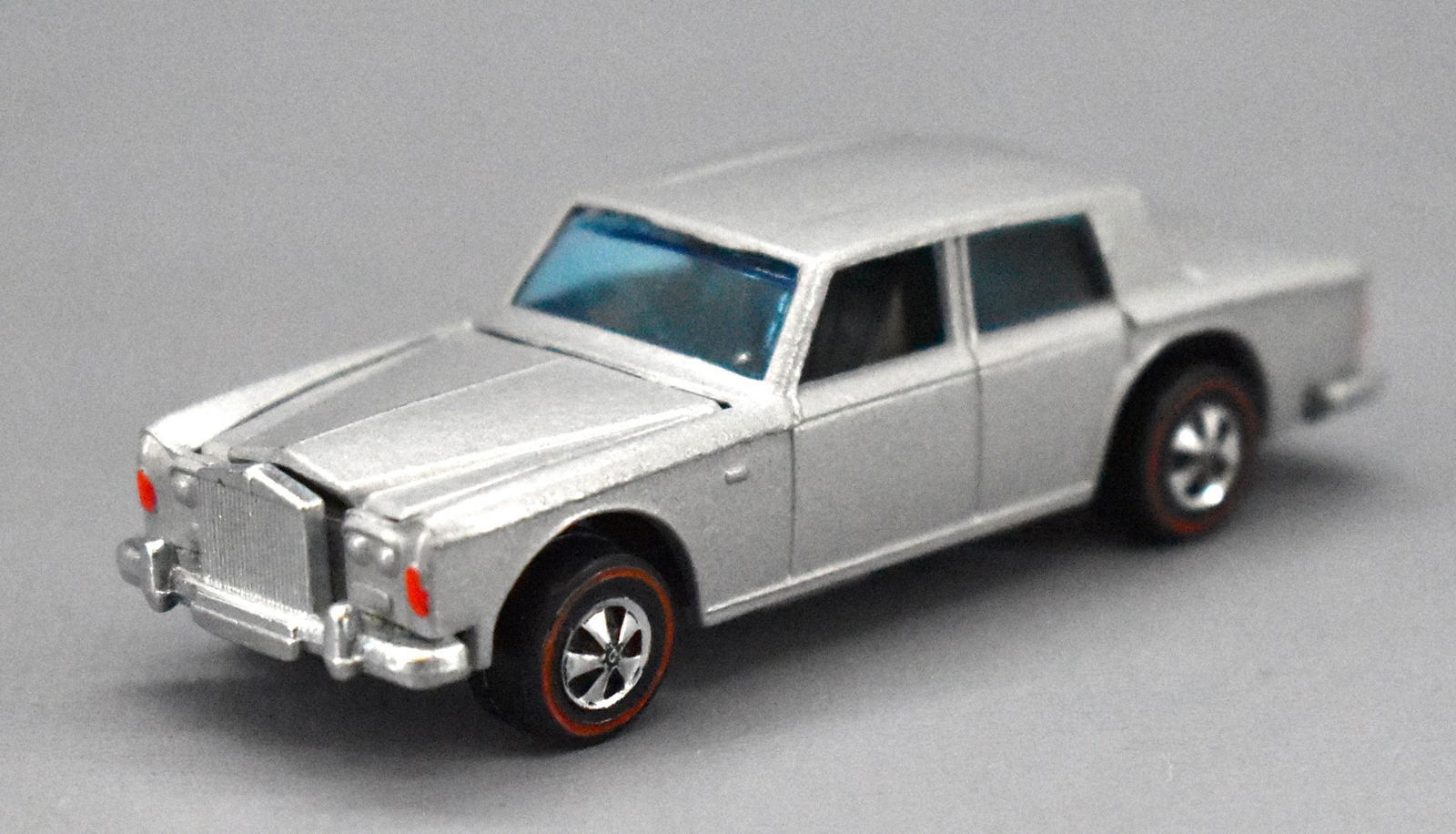Redline Hot Wheels HK Rolls Royce Silver Shadow WOW!!: Redline Hot Wheels HK Rolls Royce Silver Shadow, blister pull quality with a shiny base, NICE!!