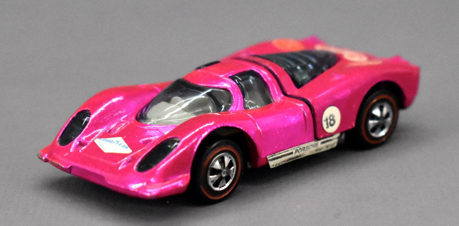 Redline Hot Wheels pink US Porsche 917: Redline Hot Wheels pink US Porsche 917, very clean but has some micro-wear here and there with original stickers intact and a shiny gunmetal base as seen in the photos.