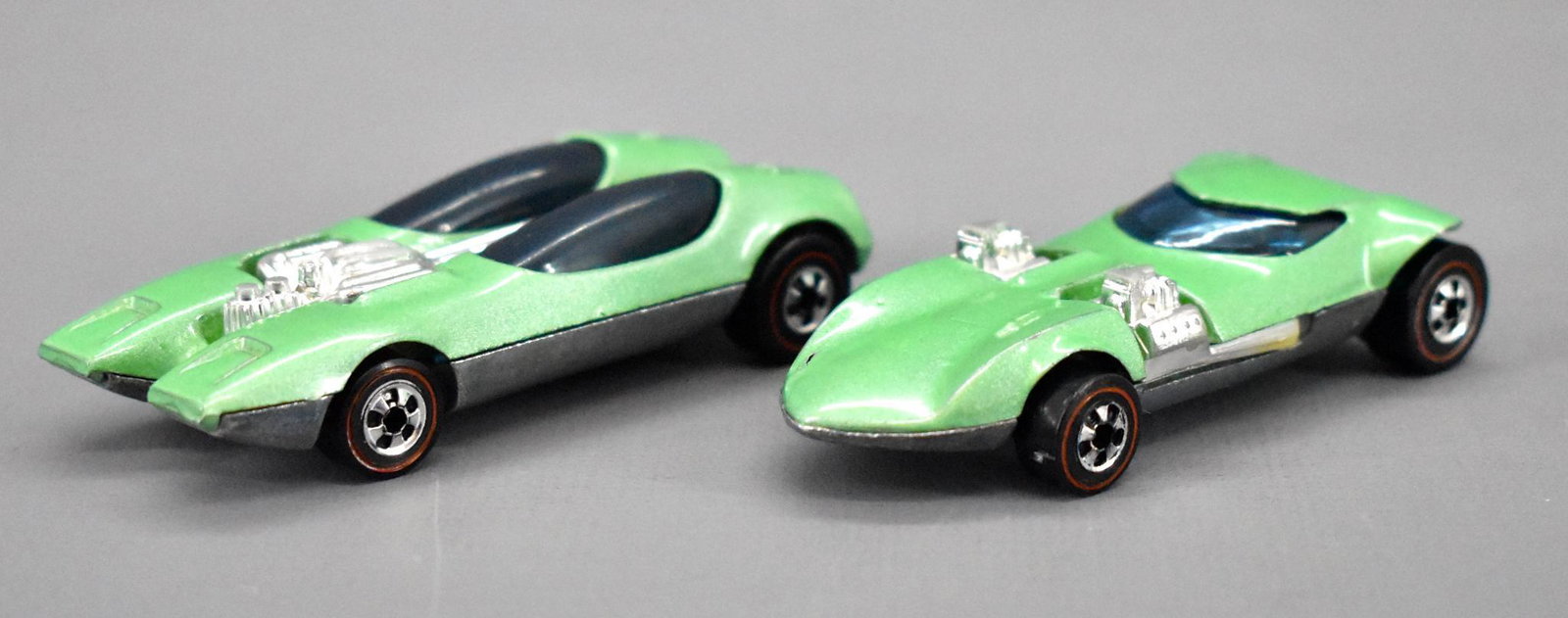 Two Redline Hot Wheels castings in seafoam green enamel: Two Redline Hot Wheels castings in seafoam green enamel to include Twinmill and Splittin Image, both are very nice and clean with zamac bases that are shiny as seen in the photos.
