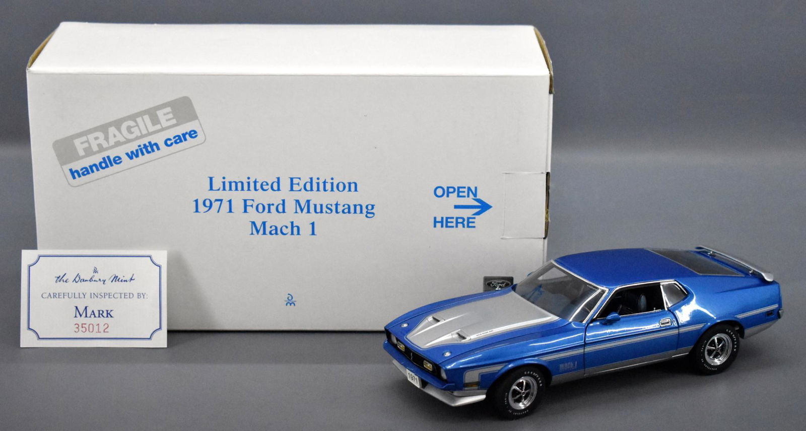 Danbury Mint Limited Edition 1971 Ford Mustang Mach 1: Danbury Mint Limited Edition 1971 Ford Mustang Mach 1 die cast in original box, like new but no paperwork in a near mint original box as seen in the photos.