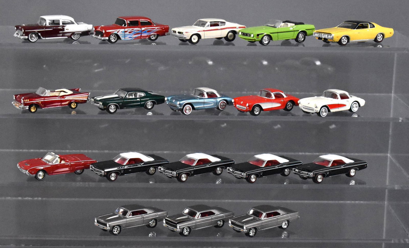 Eighteen loose Hot Wheels Real Riders die cast cars