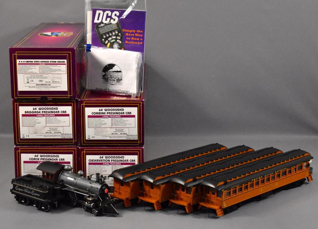 MTH Premier O gauge Empire State Passenger set in (1 of 9)