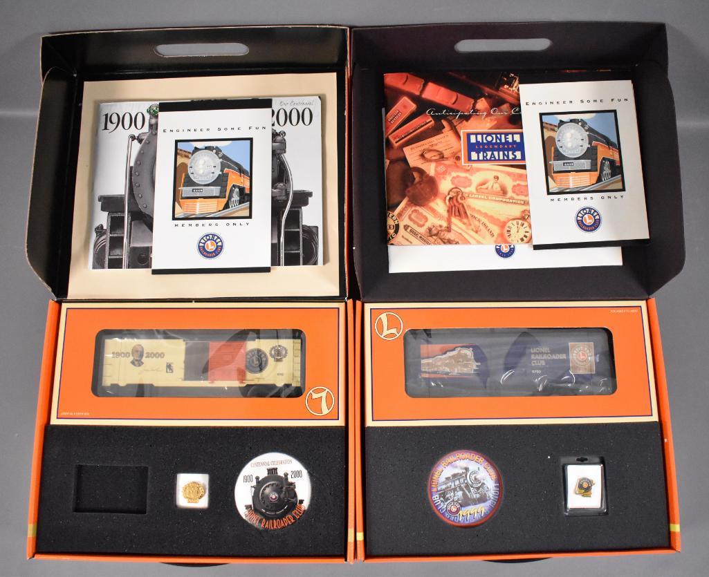 Lionel modern era O LRRC 1999 and 2000 Gold Member box: Lionel modern era O LRRC 1999 and 2000 Gold Member box car sets in original boxes, C9-10 in excellent original boxes