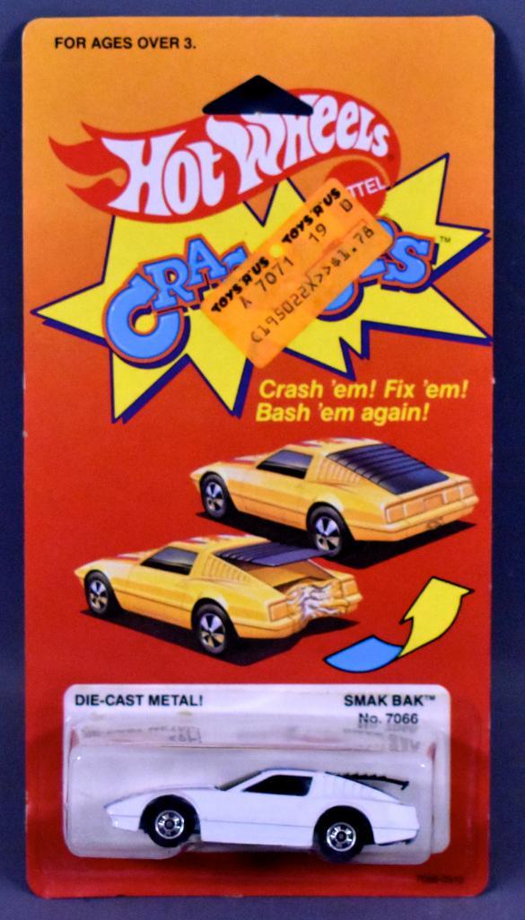 Blackwall Hot Wheels Crack Ups Smak Bak on sealed: Blackwall Hot Wheels Crack Ups Smak Bak on sealed blister card. Car is near mint to mint on sealed blister as seen in the photos