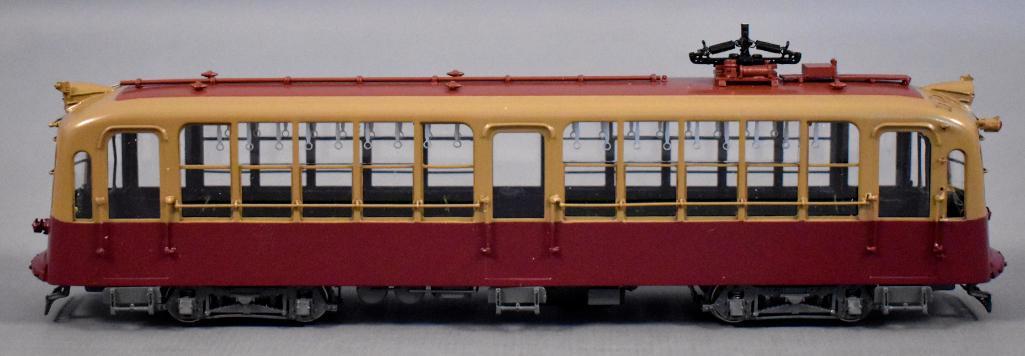 Unmarked HO scale brass European street car / trolley (1 of 8)