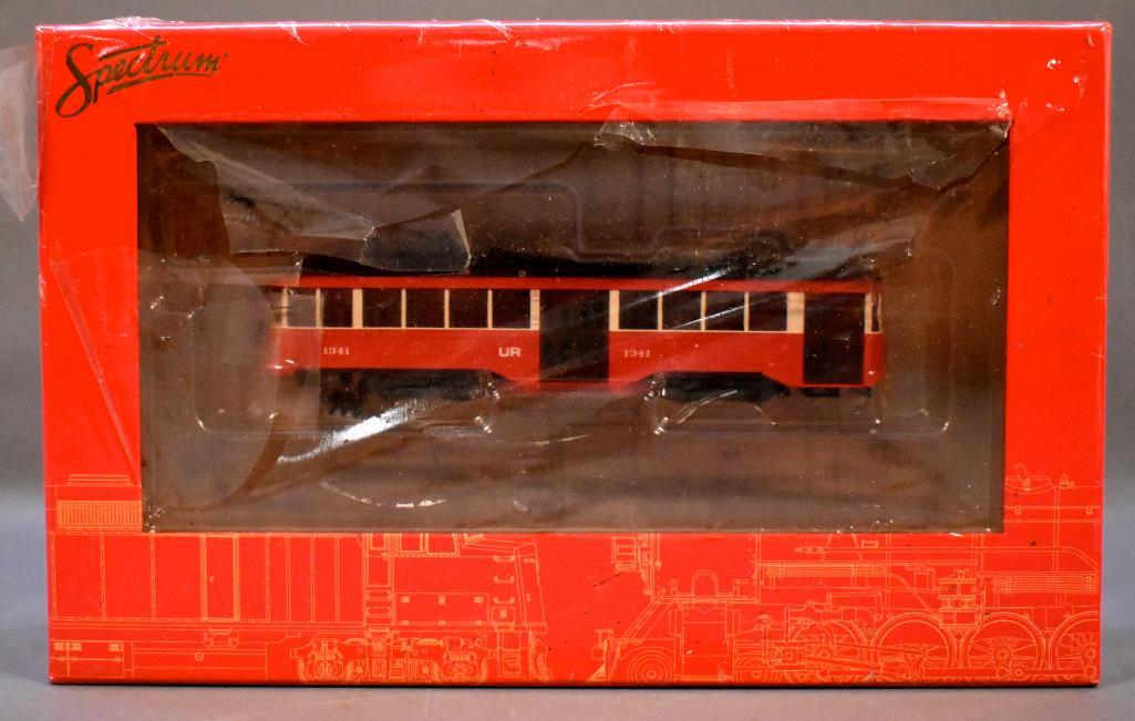 Spectrum HO scale 84606 factory painted Peter Witt: Spectrum HO scale 84606 factory painted Peter Witt street car in original box, package is still factory sealed, train is C9-10.