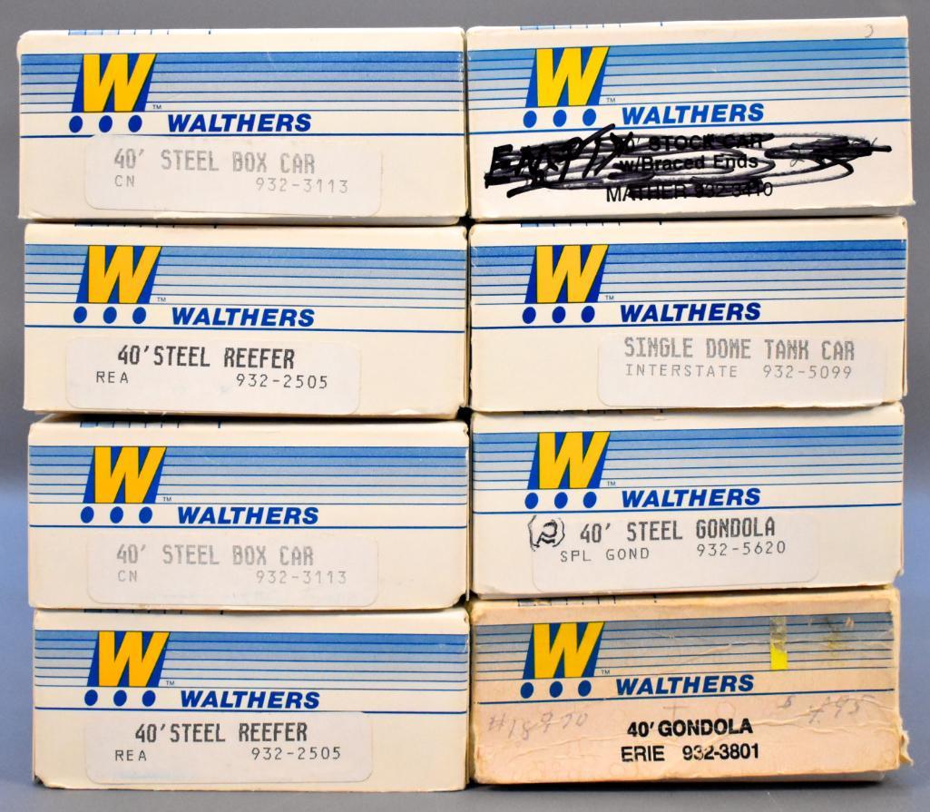Eight built up Walthers HO scale freight cars in (1 of 4)