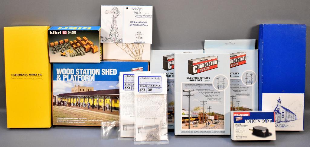 Group of HO scale building and scenery kits in original (1 of 9)