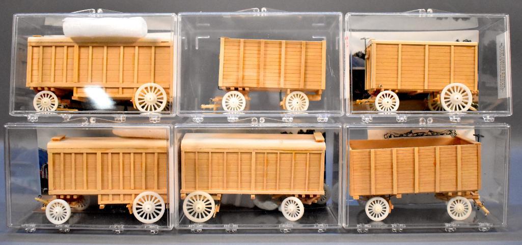 Six Accurate Concepts O scale circus wagons in original (1 of 4)