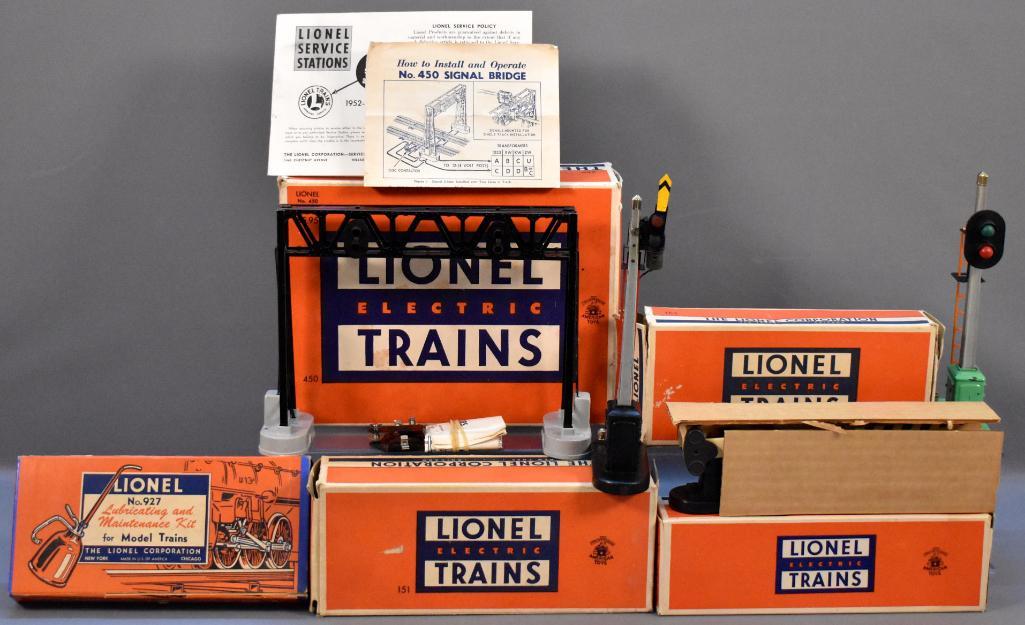 Group of Lionel postwar O accessories in original boxes (1 of 12)