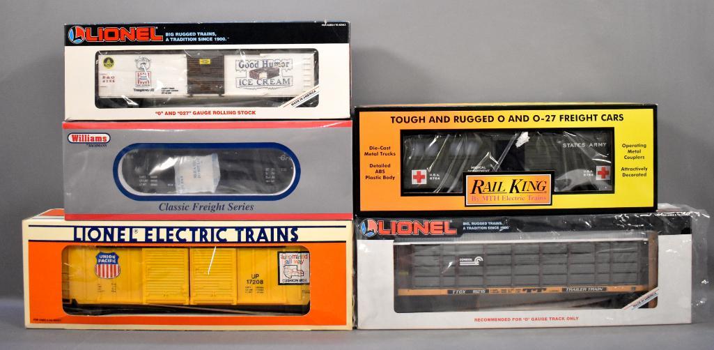 Five mixed O gauge train cars in original boxes Lionel (1 of 5)
