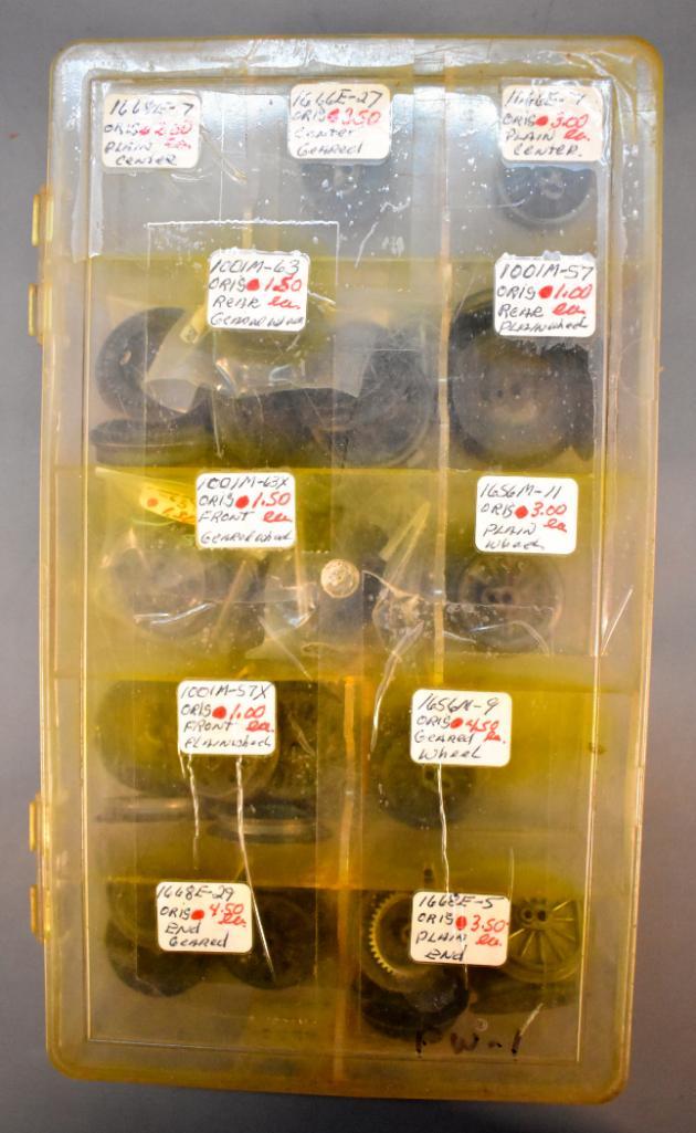 Group of Lionel postwar O steam locomotive drive wheels: Group of Lionel postwar O steam locomotive drive wheels to include 1001M, 1656M, 1666E and 1668E, some are unused and some have been used. Sold as-is as seen in the photos with no returns.
