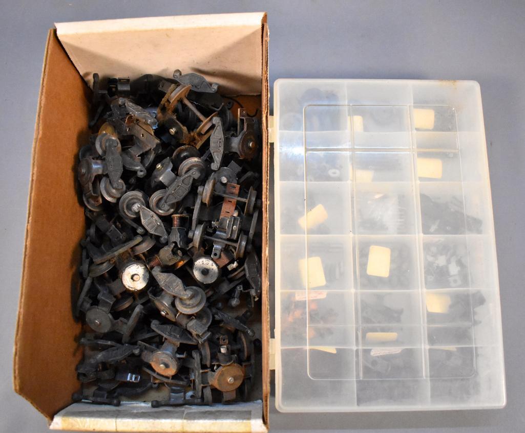 Large group of 1945-46 Lionel postwar flying shoe (1 of 3)