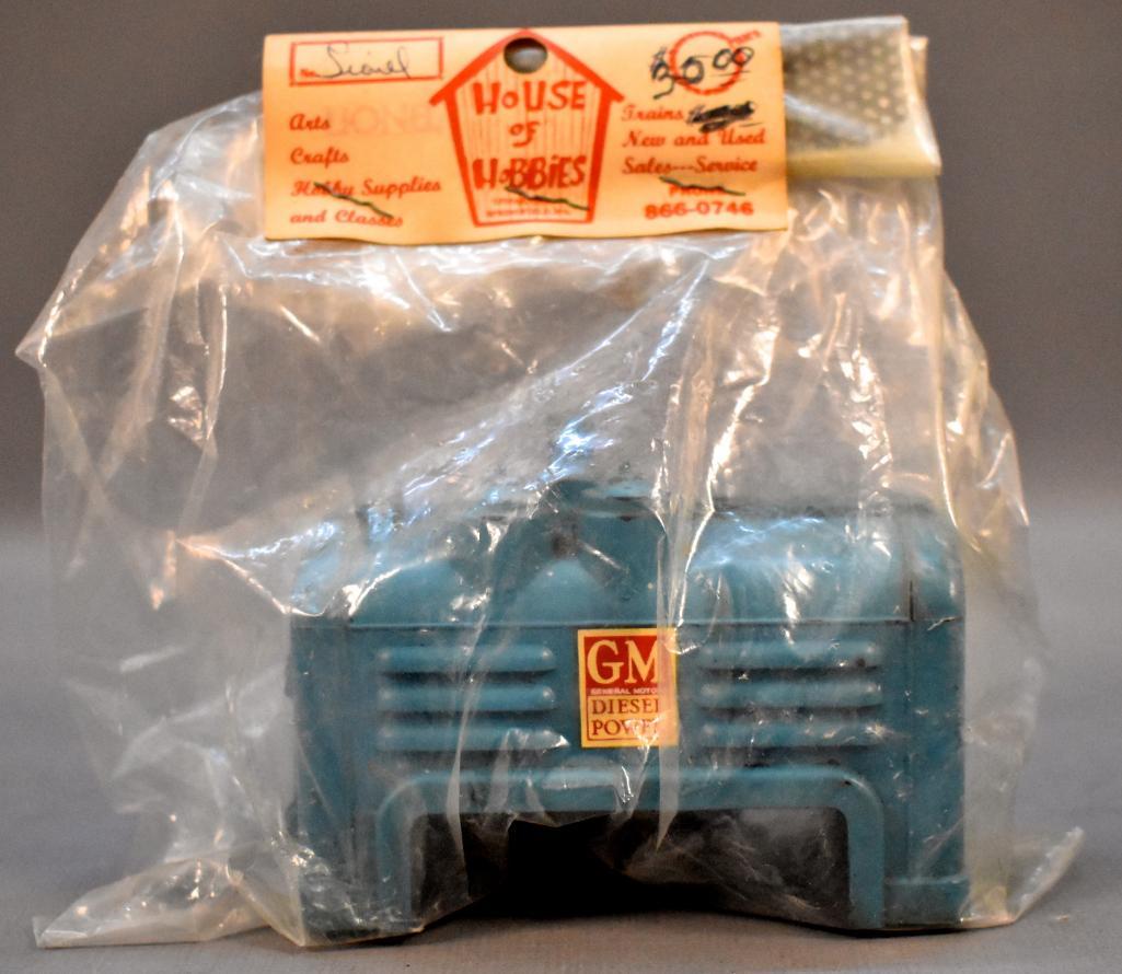 Lionel postwar O 397 coal loader generator on header (1 of 4)