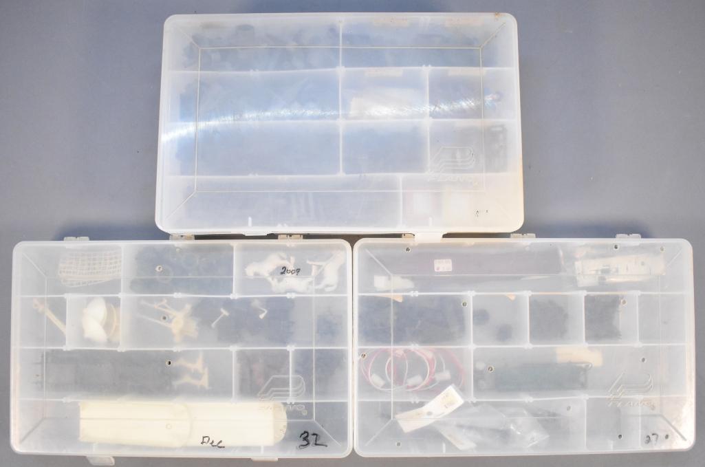 Large group of Lionel MPC and modern era parts (1 of 4)