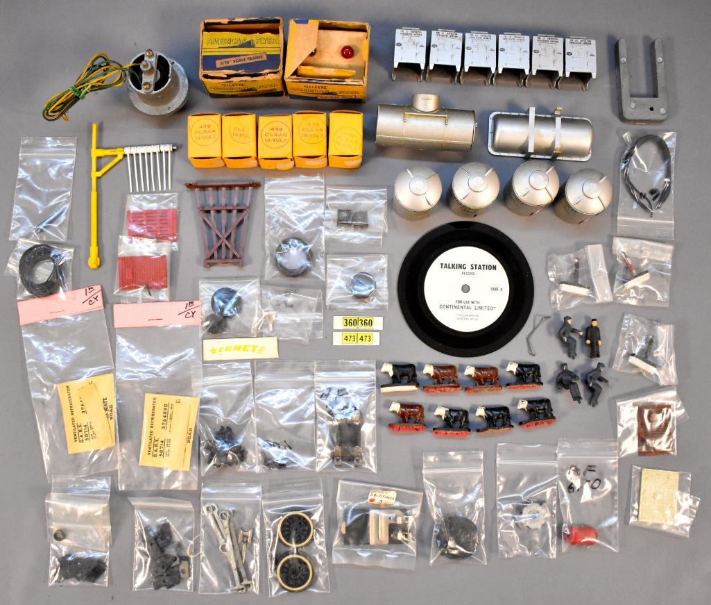 Group of American Flyer postwar S gauge odds and ends (1 of 5)