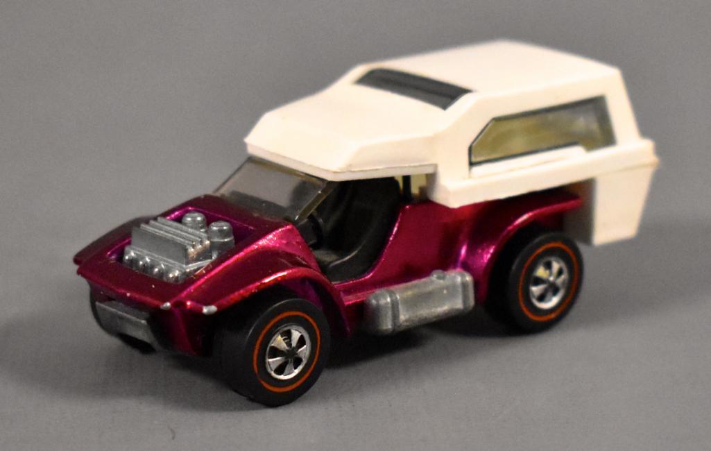 Redline Hot Wheels Magenta Power Pad Loose: Redline Hot Wheels Magenta Power Pad, Loose. Great color, no toning, a few small chips on the front edge, clean original topper, great wheels and a dull base as seen in the photos.