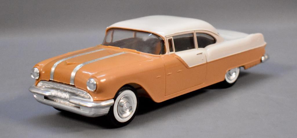 X-EL 1956 Pontiac Star Chief promo car Jo-Han: X-EL 1956 Pontiac Star Chief hardtop promo car Jo-Han reproduction, white over tan in near mint condition as seen in the photos.
