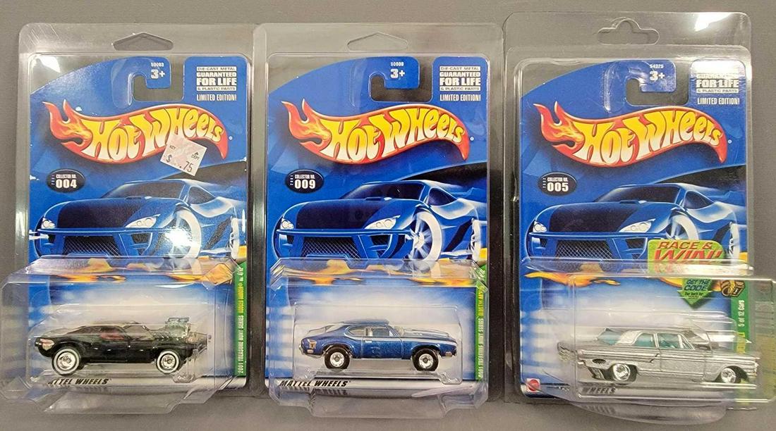 Three Mattel Hot Wheels 2000 Treasure Hunt cars MOC: Three Mattel Hot Wheels 2000 Treasure Hunt cars to include Rodger Dodger, Olds 442 and Ford Thunderbolt, all mint on near mint cards in protecto packs.