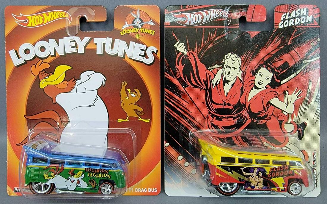 Group of 2 Hot Wheels Volkswagen Drag Bus Blister Packs: Group of 2 Hot Wheels Volkswagen Drag Bus Blister Packs . Cars are minty on very good cards, group includes Flash Gordon and Foghorn Leghorn. As seen in the photos.