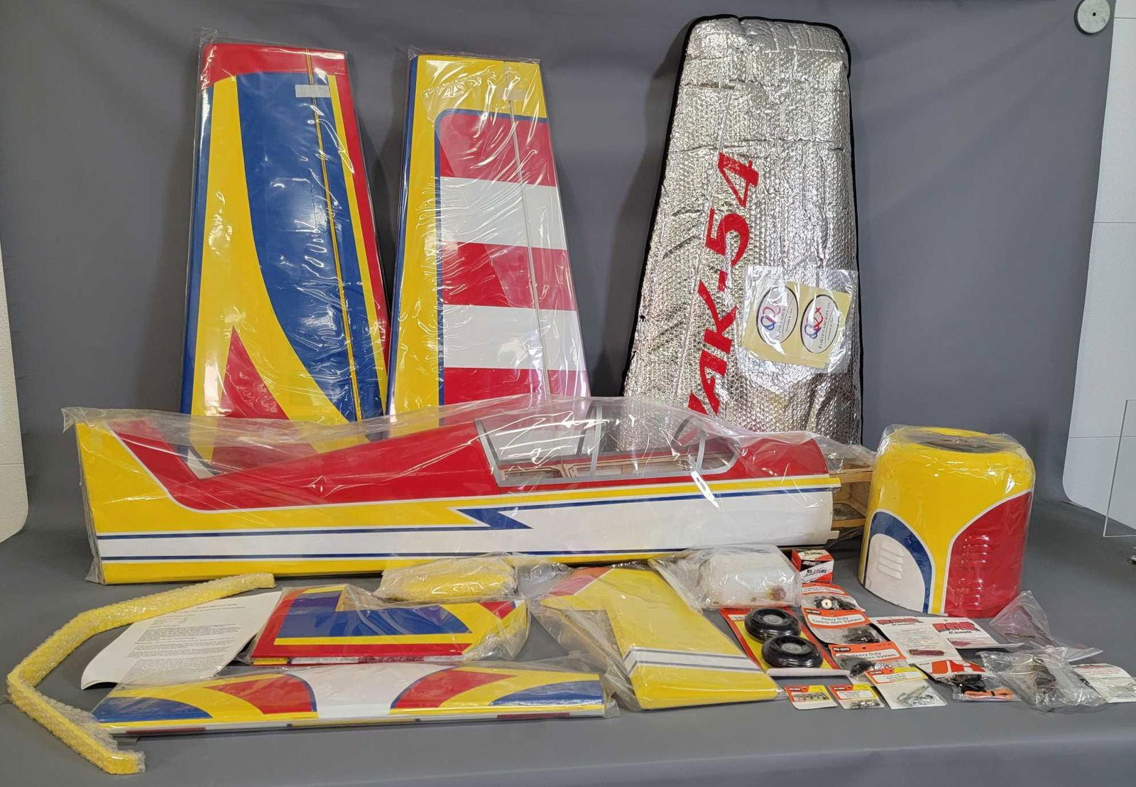 ARF Aeroworks Yak-54 Remote Control  largmodel airplane (1 of 5)