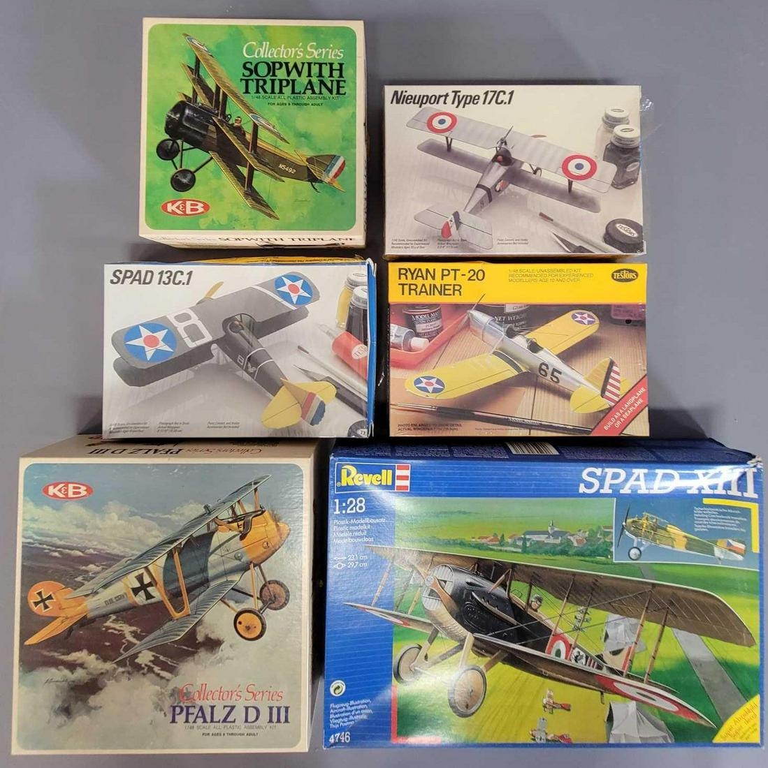 Group of WWI plastic model airplane kits (1 of 3)