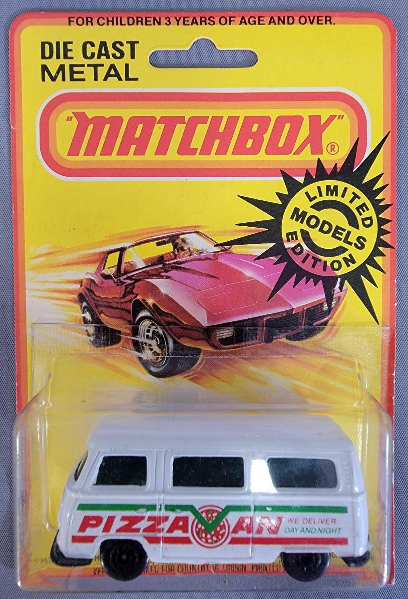 Matchbox Pizza Van on Blister Pack: Matchbox Superfast Pizza Van on Blister Pack. Car is minty on a very nice card, blister is clear, crack free and firmly attached. As seen in the photos.