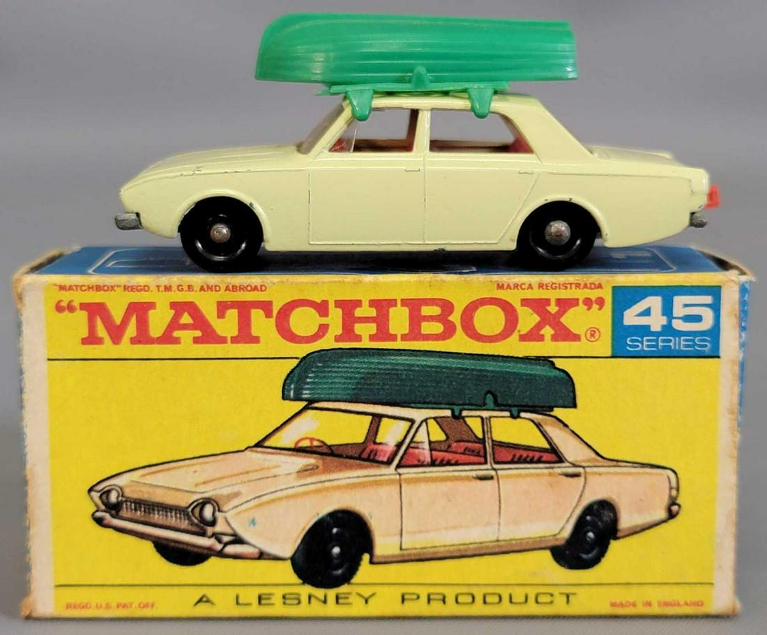 Lesney Matchbox #45 Ford Corsair in original box (1 of 6)