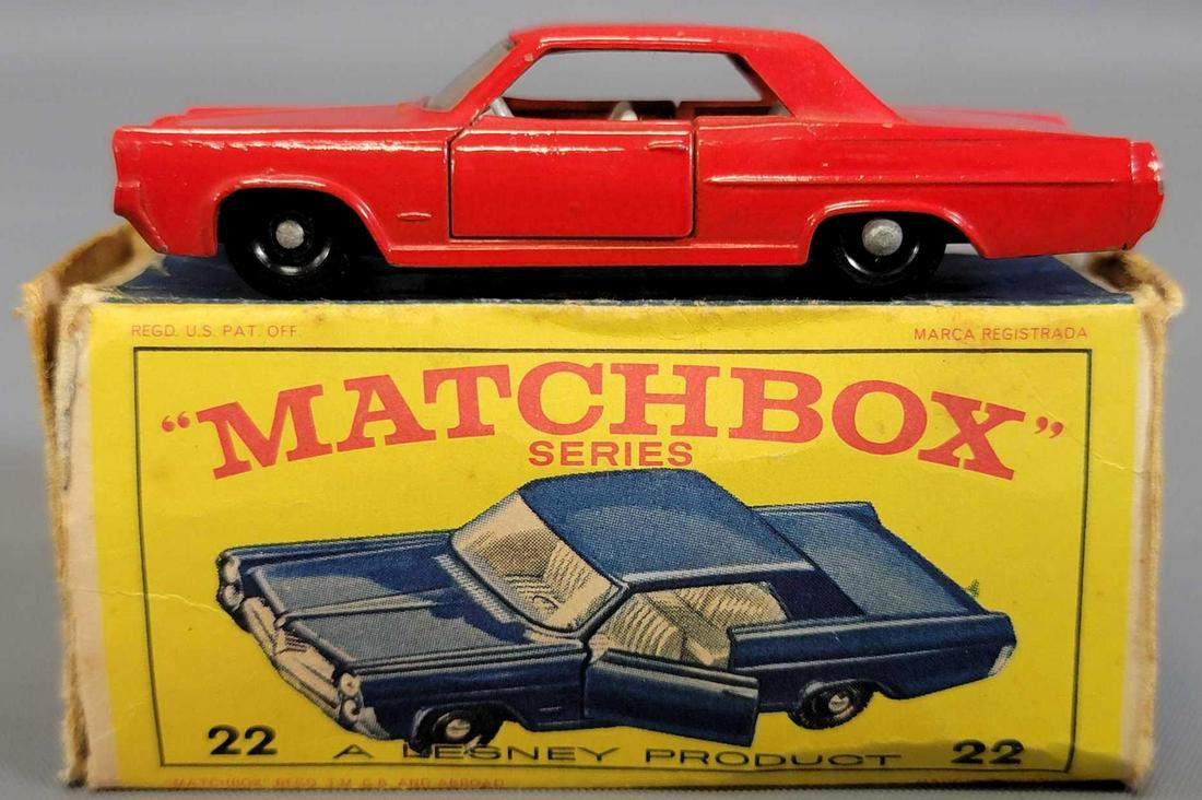 Lesney Matchbox Red #22 Pontiac GP Coupe in original (1 of 6)