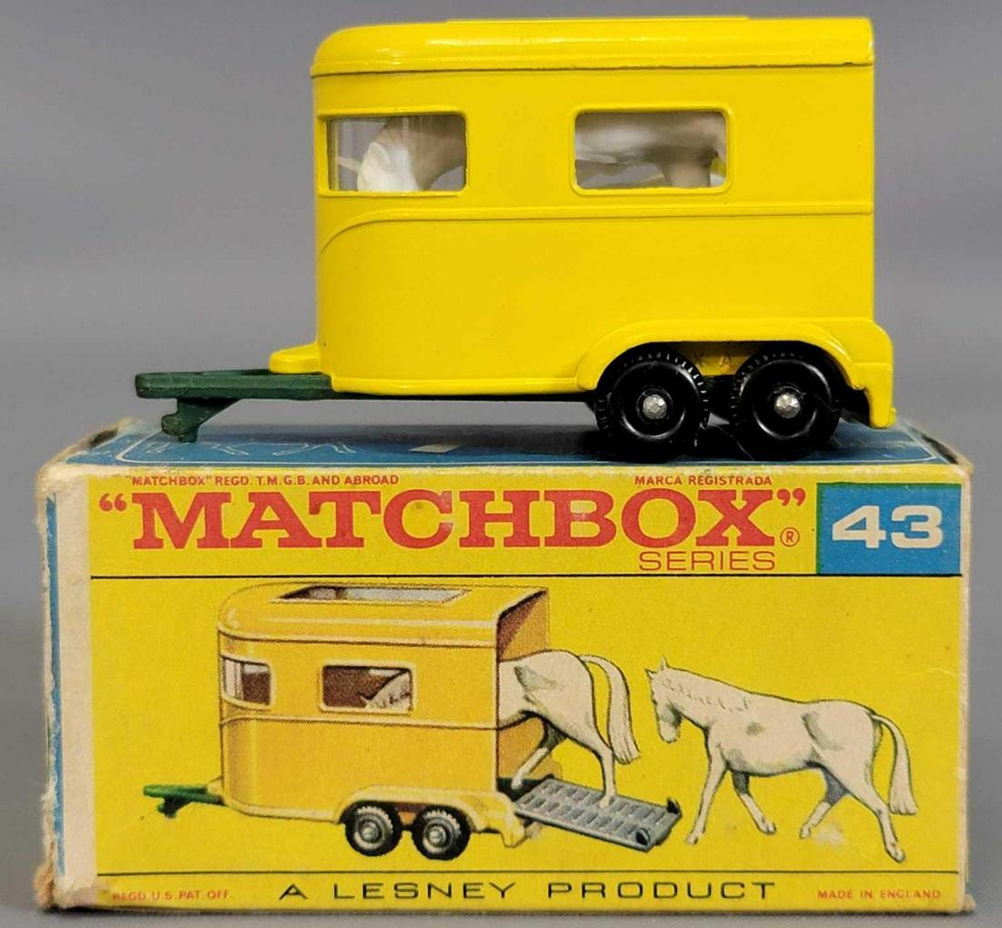 Lesney Matchbox #43 New Model Pony Trailer in original (1 of 6)