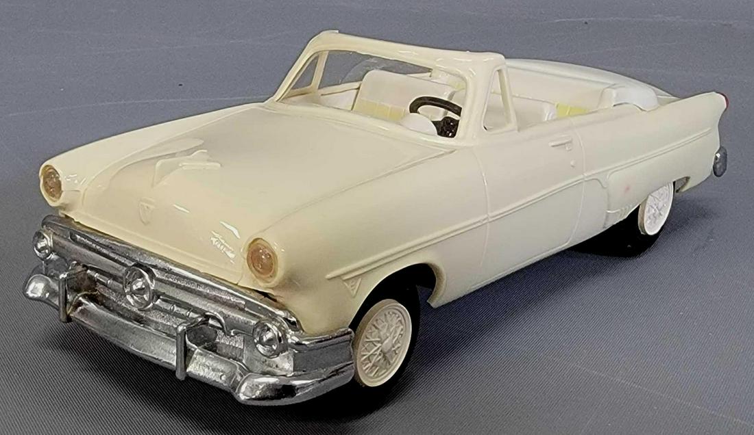 1954 Ford Convertible in White with a Yellow and White (1 of 9)