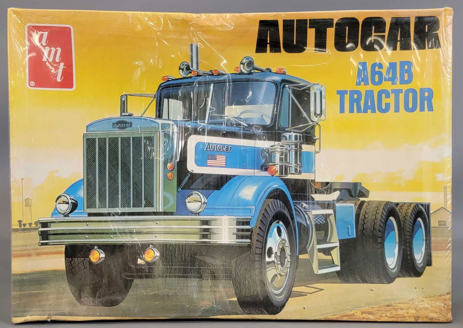 Factory Sealed AMT Autocar A64B Tractor 1:25 scale (1 of 6)