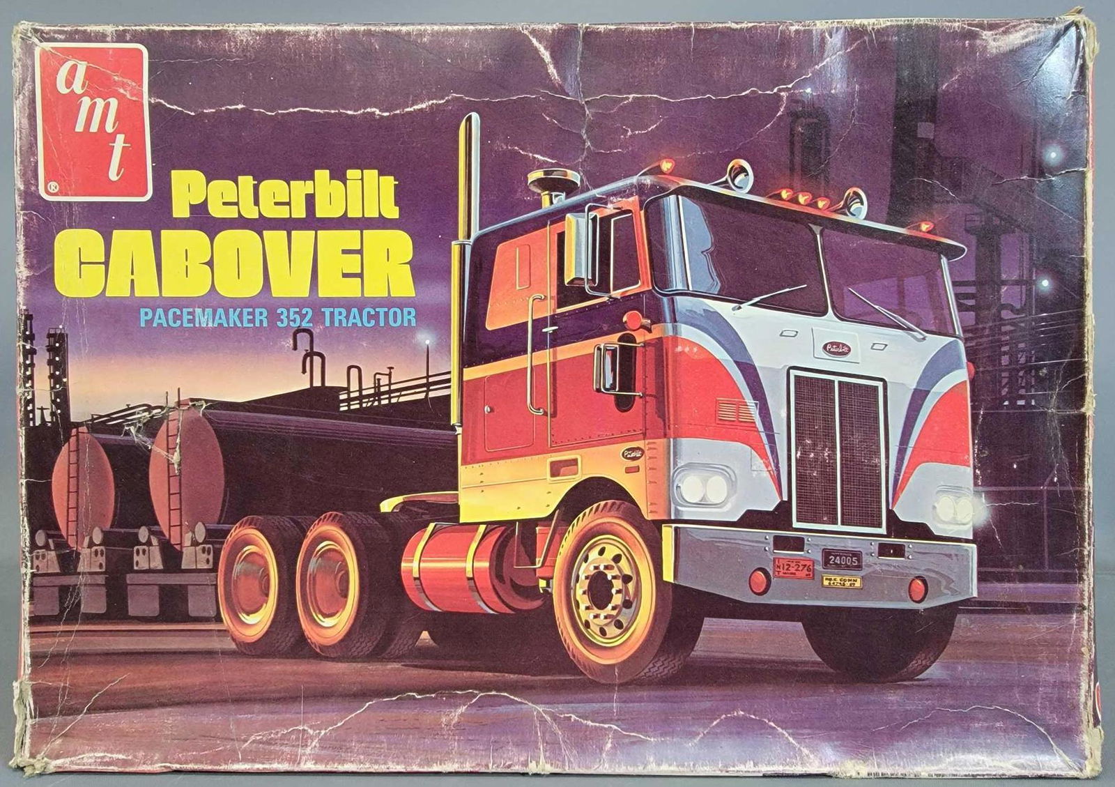 AMT Peterbilt Cabover Pacemaker 352 Tractor 1:25 scale (1 of 7)