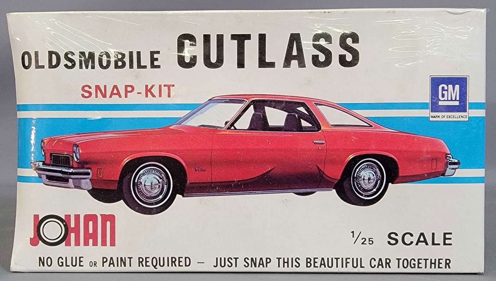 Factory sealed Jo-Han Oldsmobile Cutlass Snap-kit 1:25 (1 of 5)