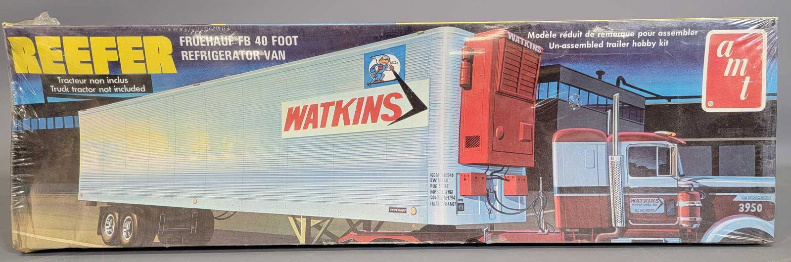 Factory Sealed AMT Fruehauf FB 40 ft Reefer 1:25 scale: Factory Sealed AMT Fruehauf FB 40 ft Reefer 1:25 scale model kit T507. box is fair with moderate to heavy cupping to top and sides, plastic is intact with many tears, as seen in the photos.