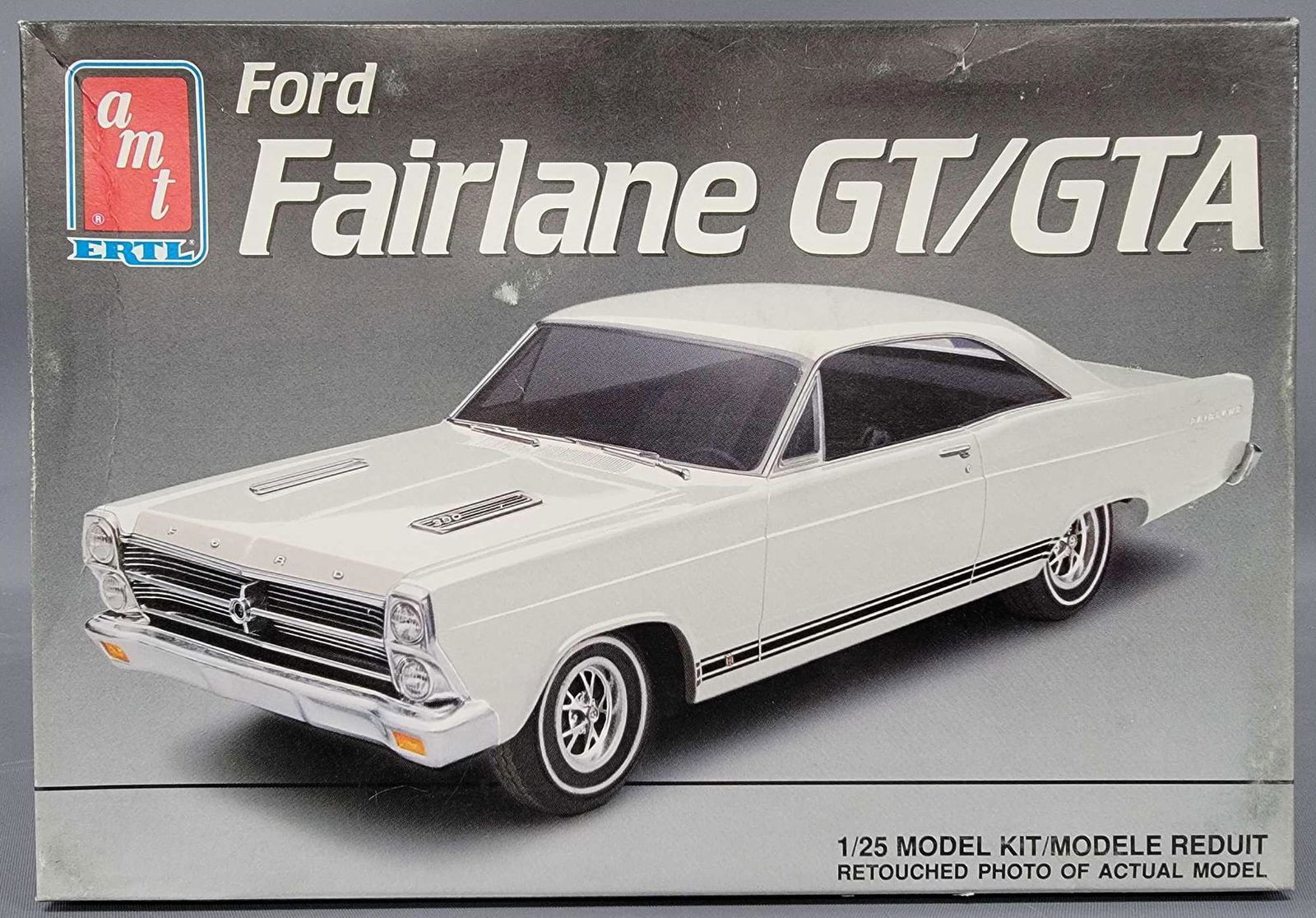 AMT Ford Fairlane GT/GTA 1:25 scale model kit 6926 Mint (1 of 4)