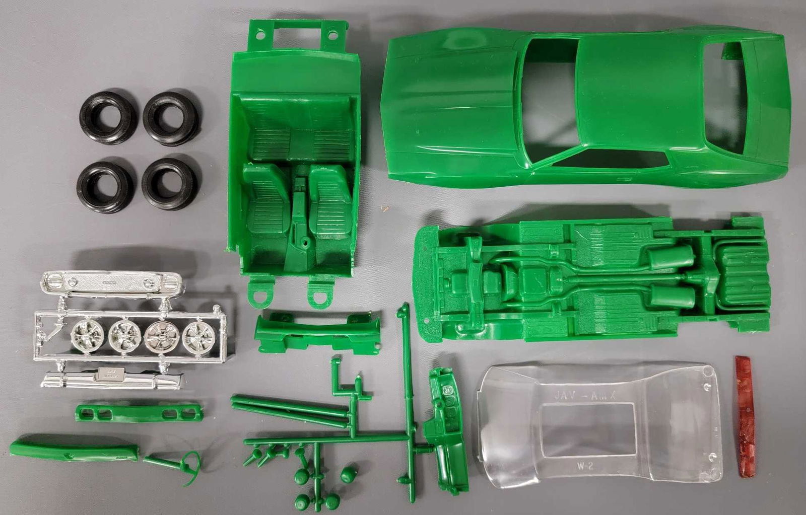 Jo-Han Javelin AMX 1:25 scale snap kit model kit cs-504 (1 of 4)