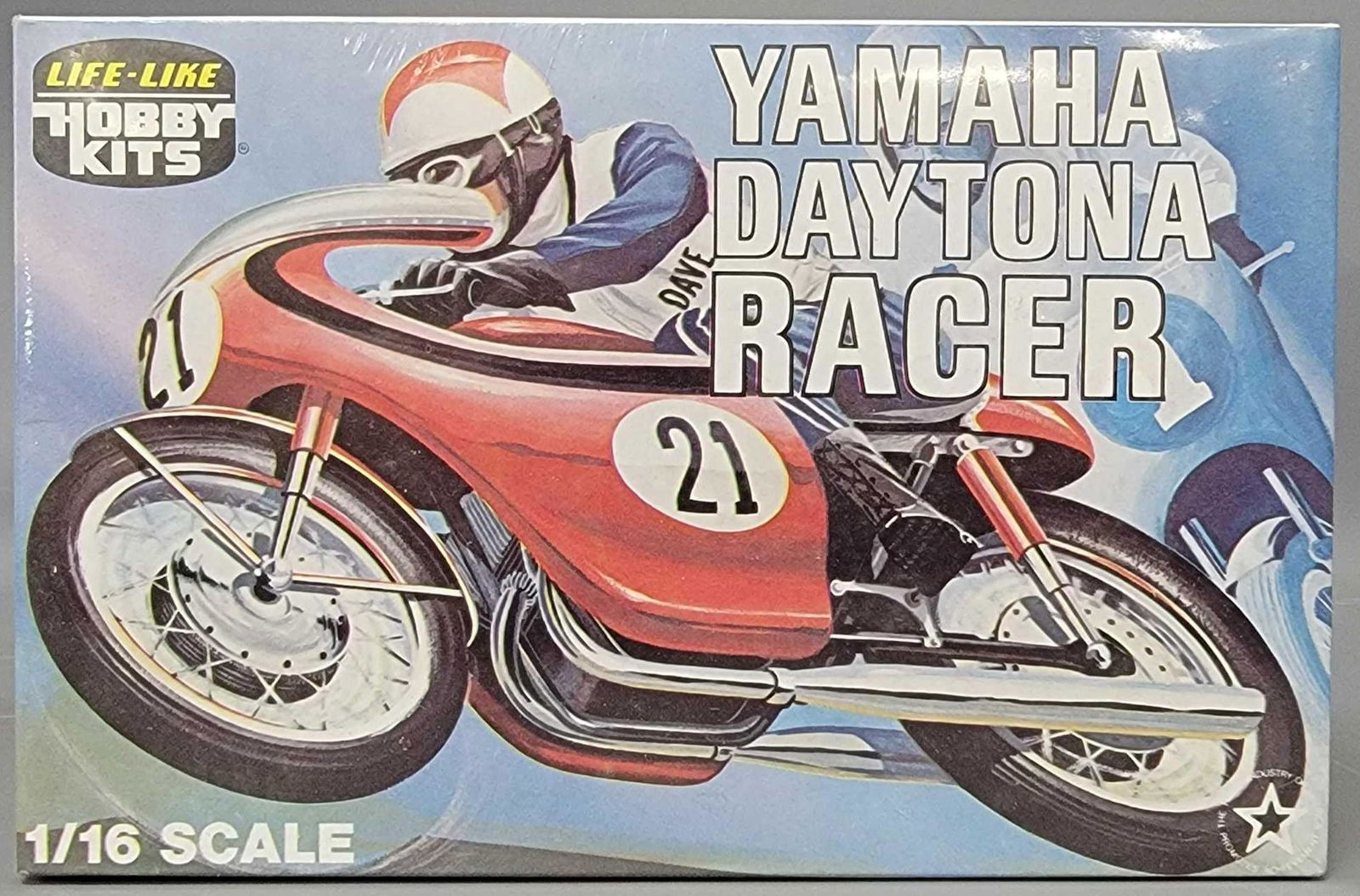 Factory sealed Life Like 1/16 scale BSA Lightning (1 of 5)