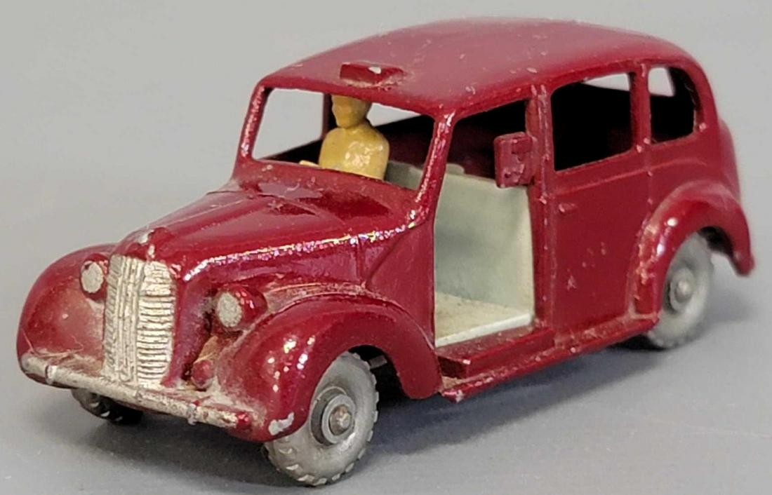 Lesney Matchbox No. 17 Austin Metropolitan Taxi with (1 of 8)
